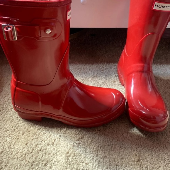 Red Hunter boots STILL AVAILABLE! - Picture 2 of 5